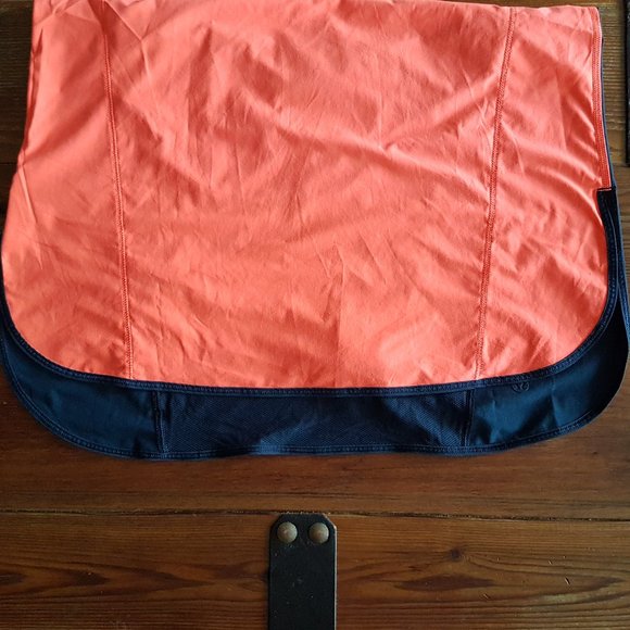 Lightly Used Women's Lululemon Tank - Picture 6 of 6